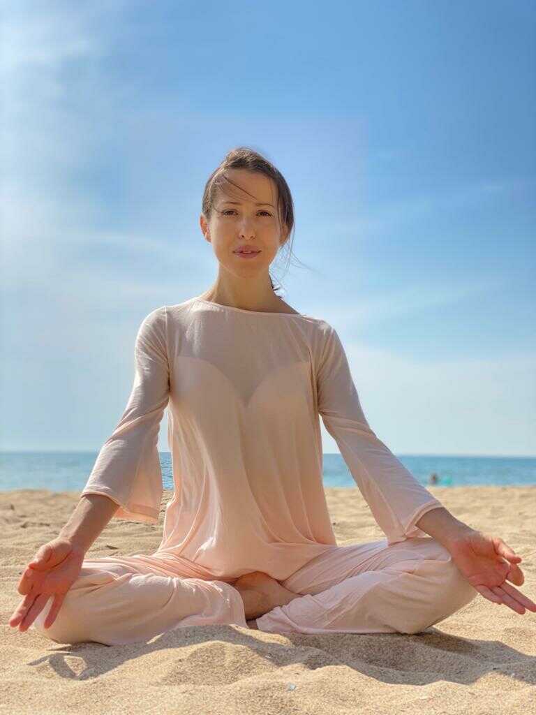 Elena - Yoga Teacher - outdoor   Elena - Yoga Teacher - outdoor