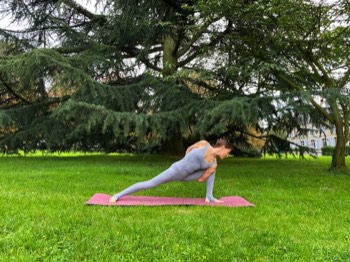  Elena - Yoga Teacher - outdoor 